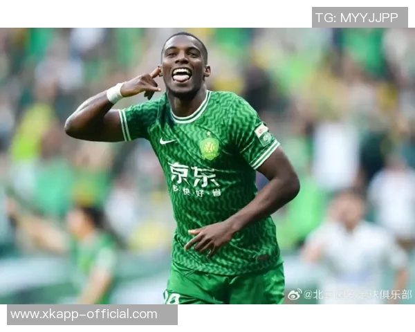 法比奥11月中超最佳球员荣誉加冕两场比赛斩获六球一助攻表现惊艳